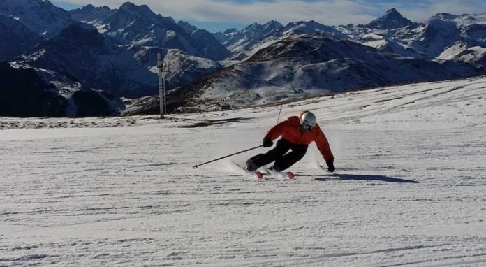 downhill skiing  e