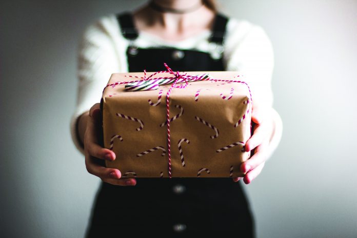 RP- Holiday Gift Guide cmyk
